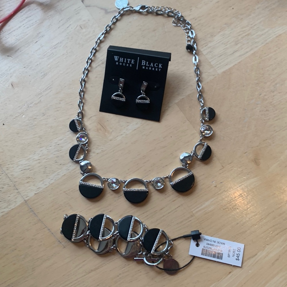 White House black market jewelry set